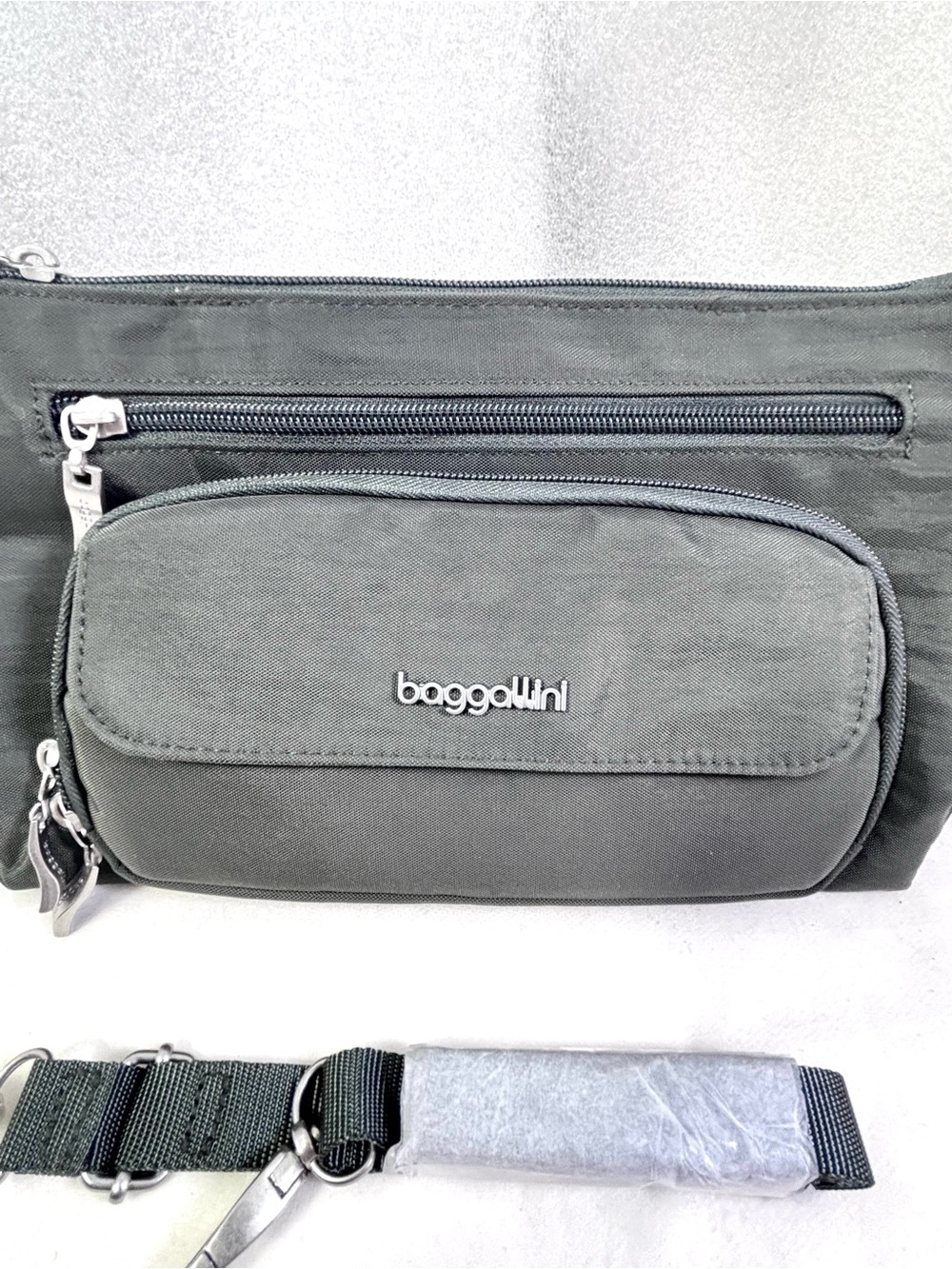 Baggallini Original Everyday C/B. Charcoal/Silver. - Picture 7 of 12